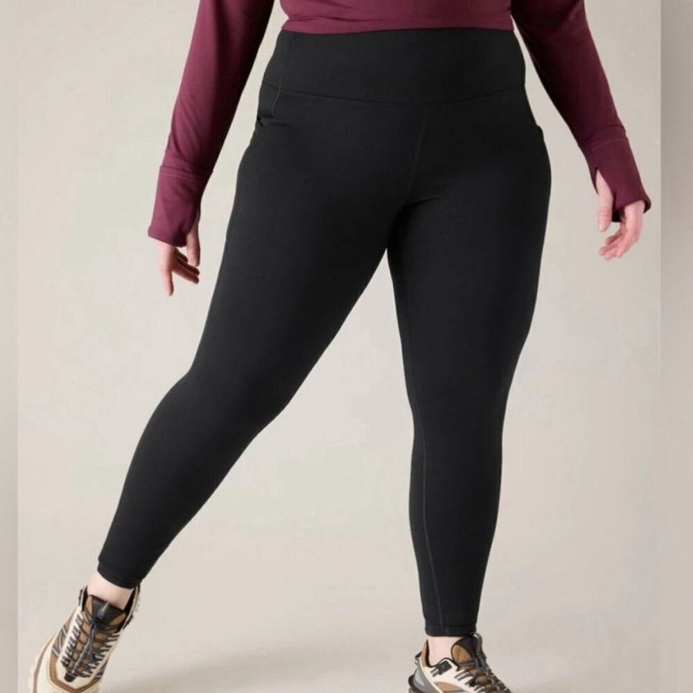 Athleta black altitude stash tight in polartec powerstretch legging size 2X